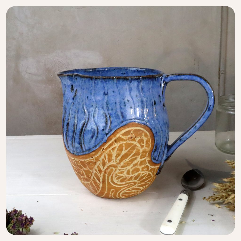 cruche artisanal grès bleu