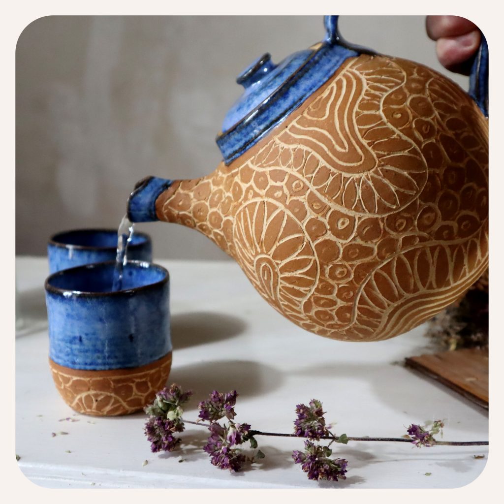 théière artisanale grès bleu